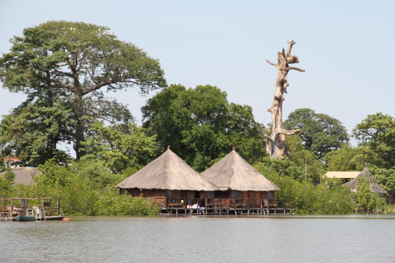 Bintang Bolong Lodge Exterior photo