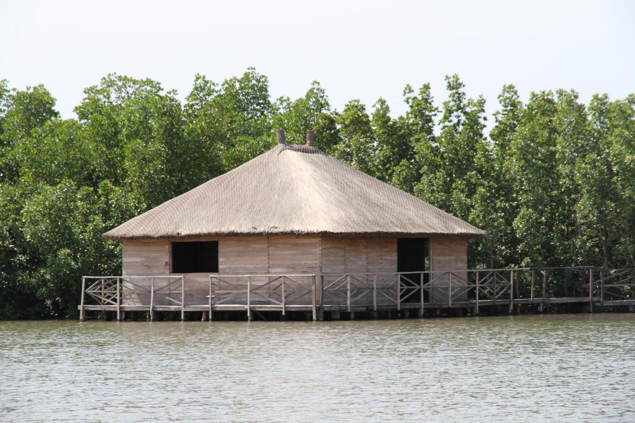 Bintang Bolong Lodge Exterior photo