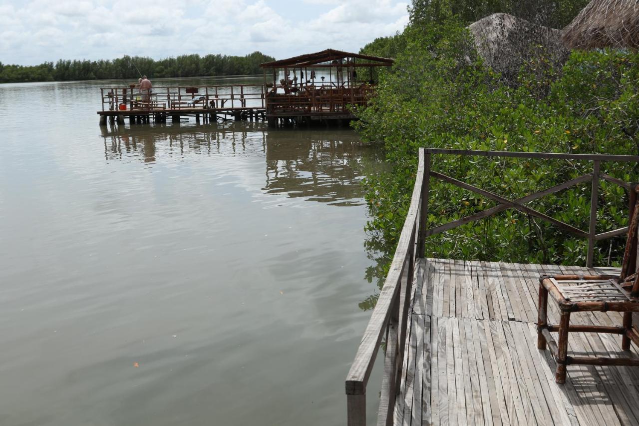 Bintang Bolong Lodge Exterior photo
